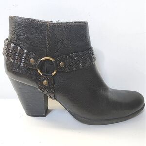 B.O.C. Lacey women's black leather harness ankle boots Women's size 9